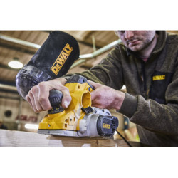 Rabot 1050W 4 mm en mallette
